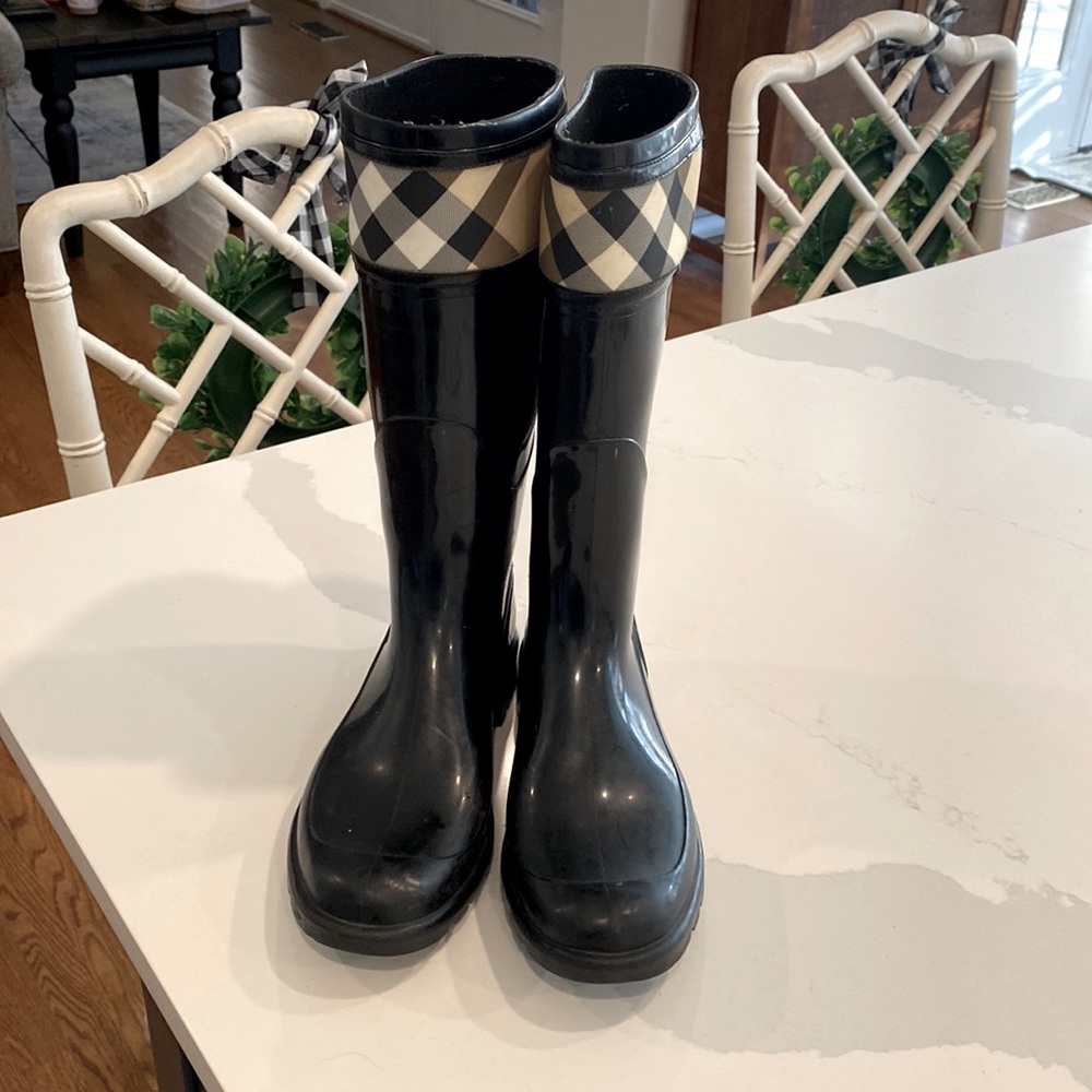 Burberry Rain Boots size 40/9 US